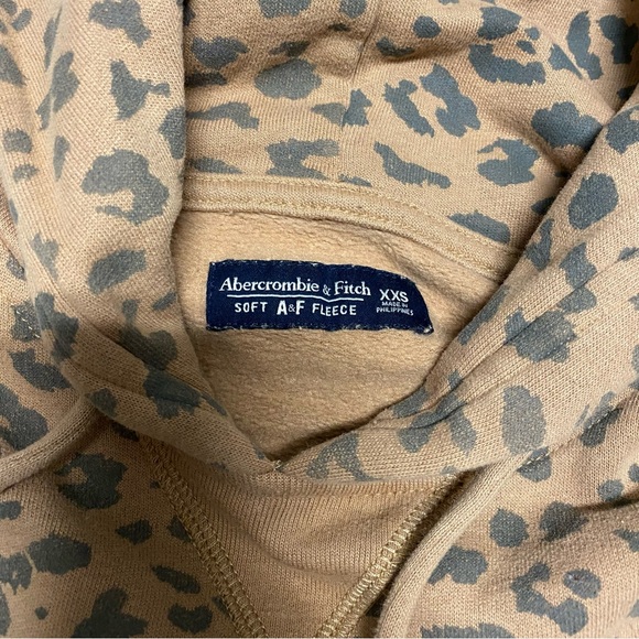 Abercrombie and Fitch crop hoodie - Picture 2 of 3